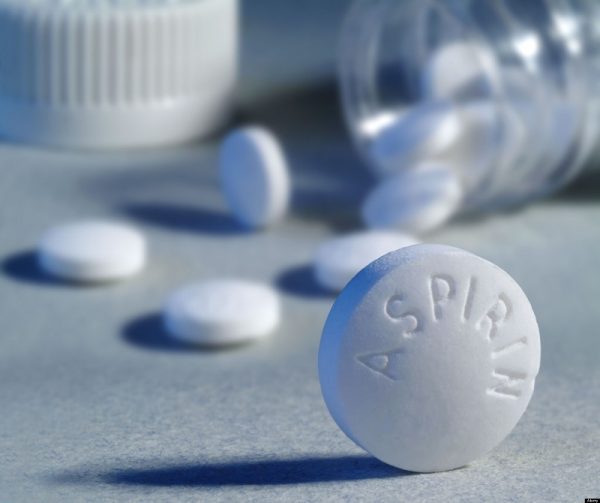 Aspirin là thành phần thường thấy trong kem trộn trị mụn