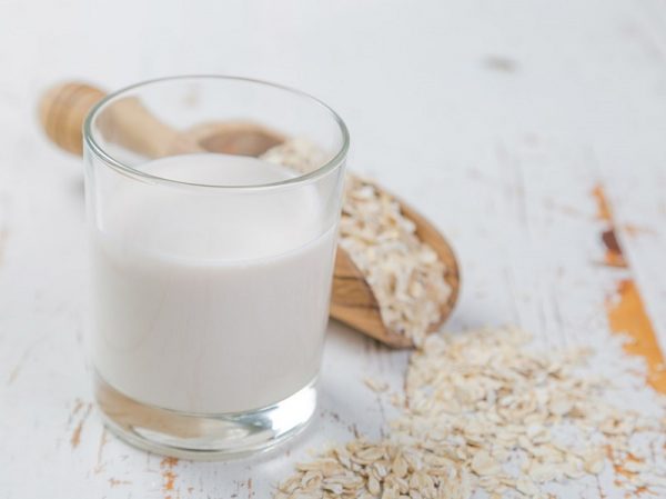 Sữa tươi và yến mạch giúp dưỡng da trắng sáng