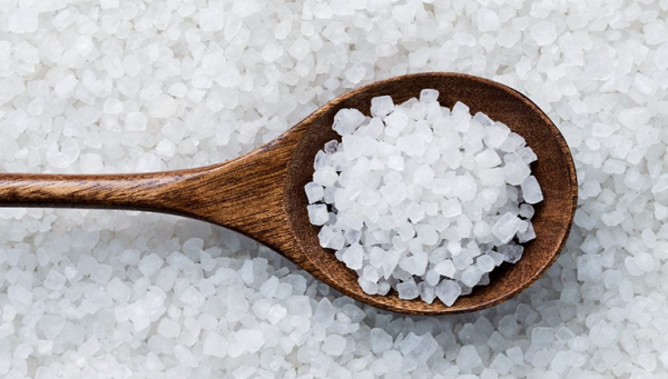 Sử dụng muối để điều trị viêm nang lông nách